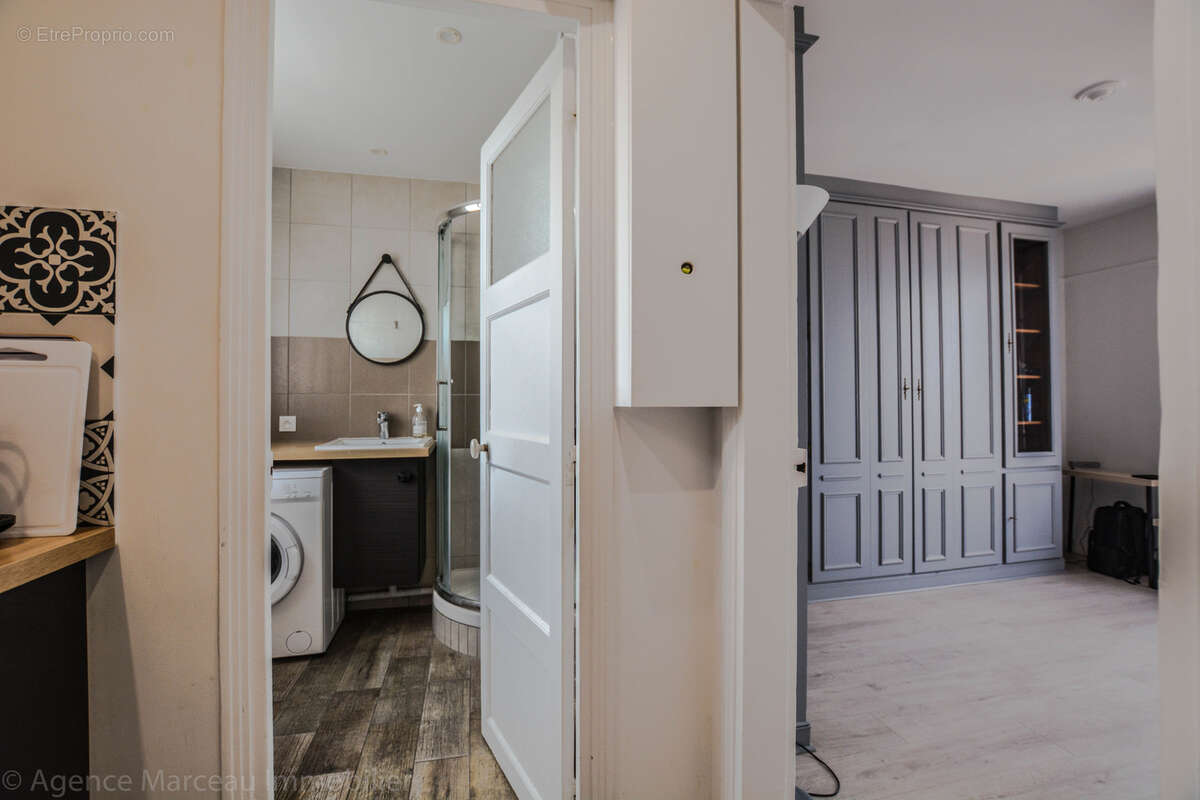 Appartement à COURBEVOIE
