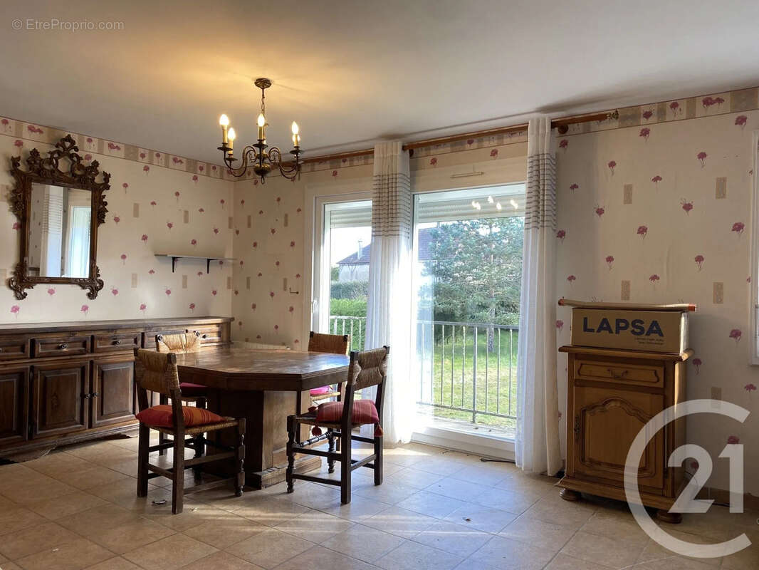 Maison à LA CELLE-SUR-LOIRE