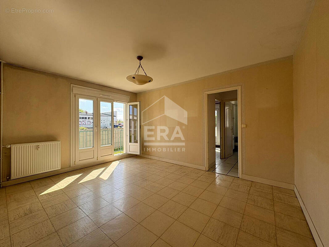 Appartement à MONDEVILLE