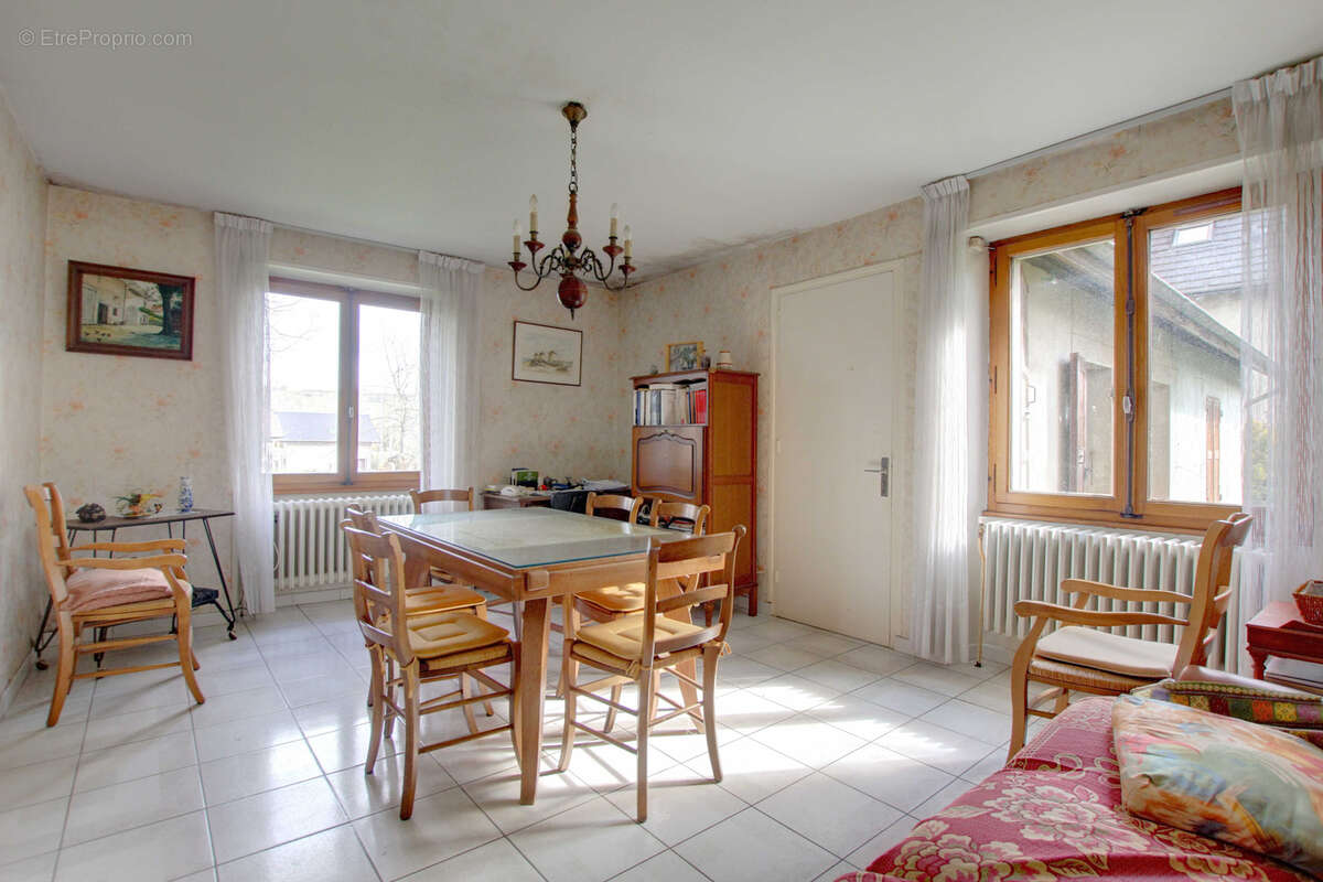 Maison à HAUTEVILLE-SUR-FIER