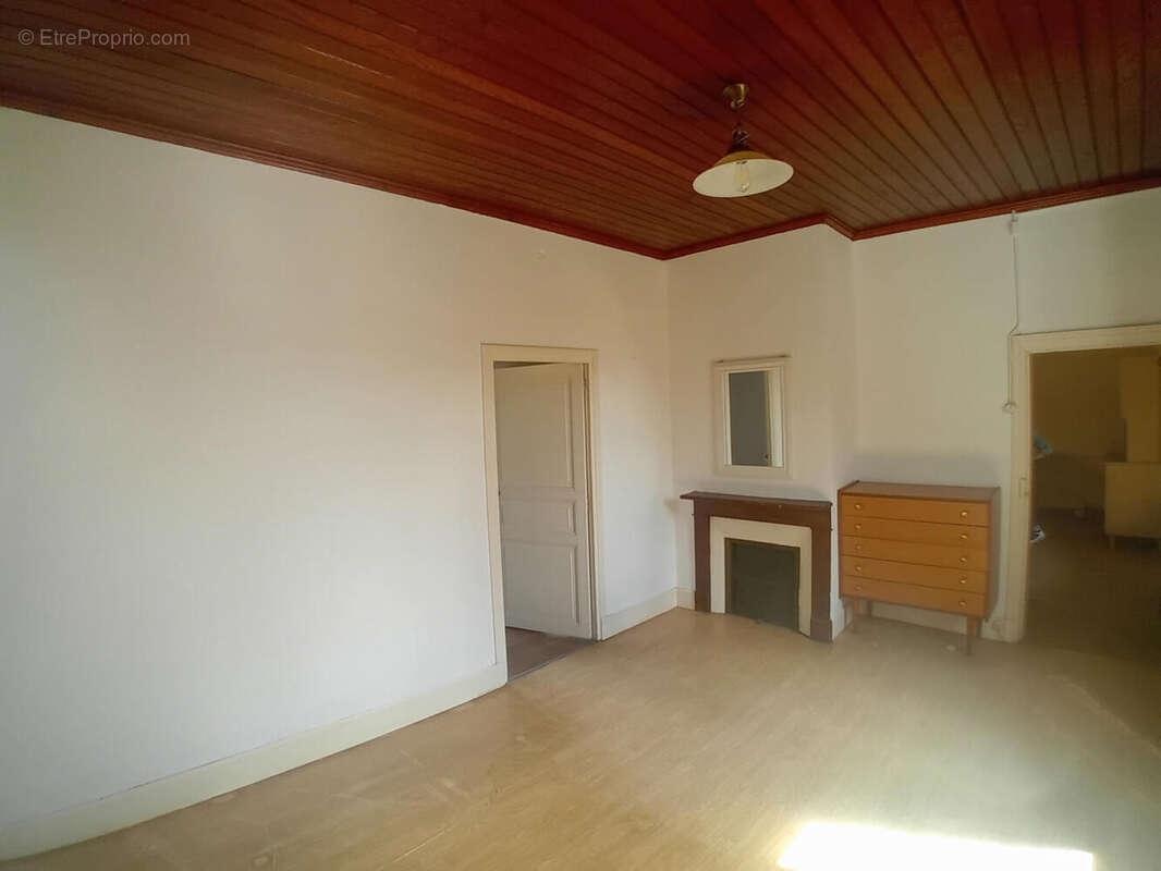  Chambre 1 - Maison à GOURDON