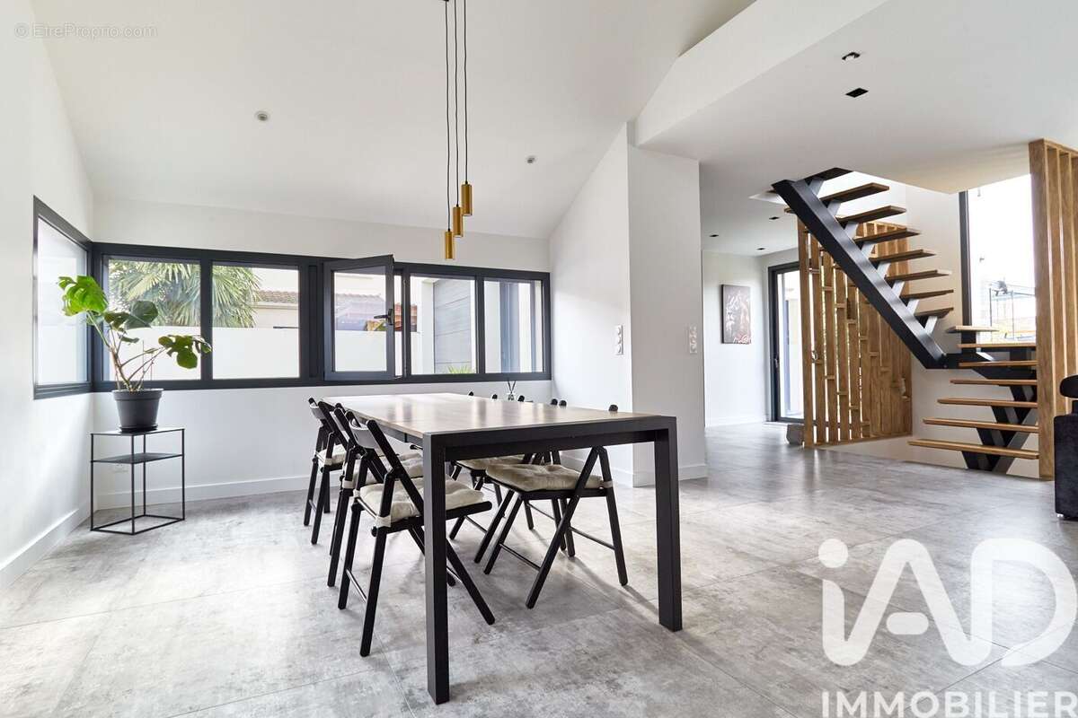 Photo 5 - Maison à HOUILLES