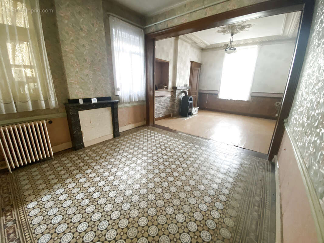 Propriété de Charme avec Authenticité et Volumes Généreux - photo 2