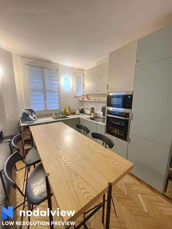 Appartement à COURBEVOIE