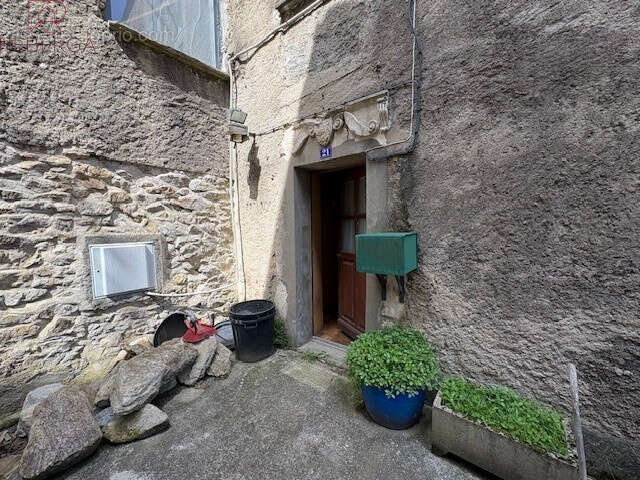 Maison à AUSSILLON