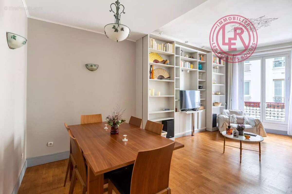 Appartement à PARIS-3E