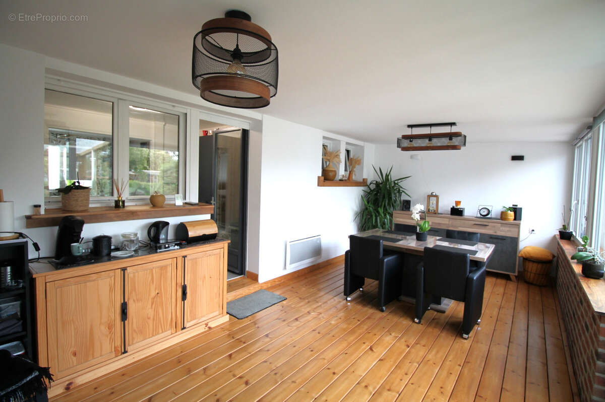 Maison entièrement rénovée - photo 3