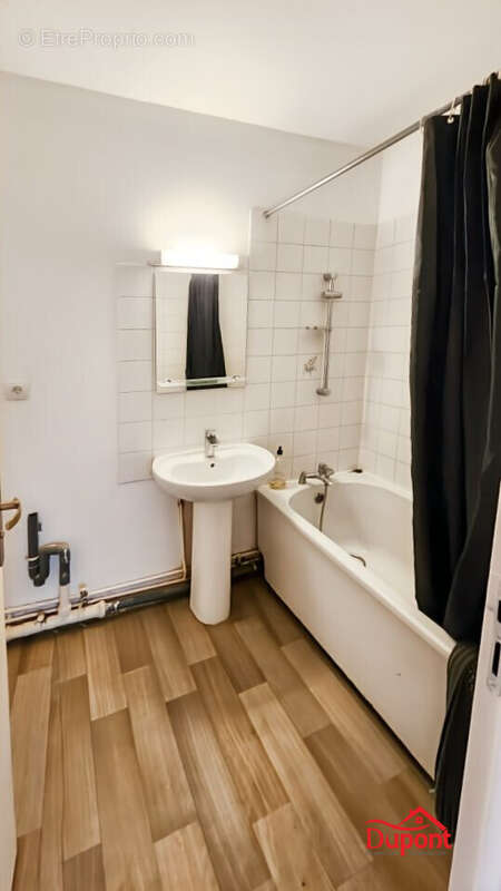 Appartement à SIN-LE-NOBLE