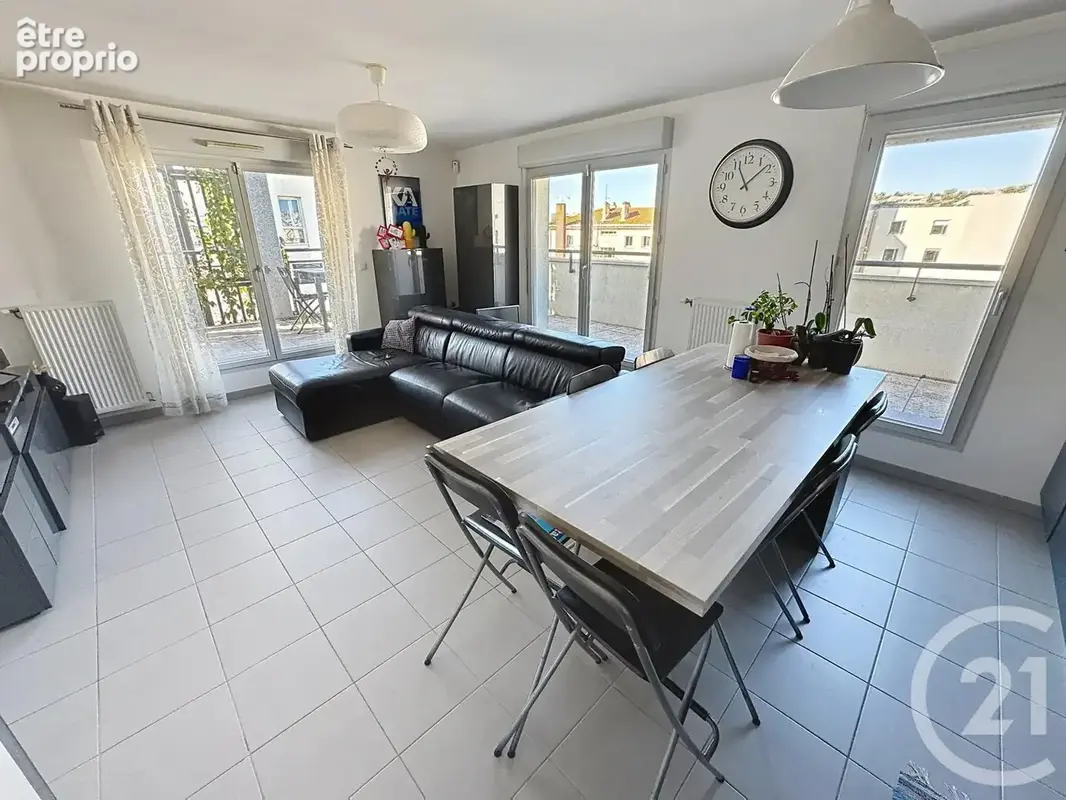 Appartement 4 pièces 76 m² à vendre à Lyon-7e (69007) - photo 3