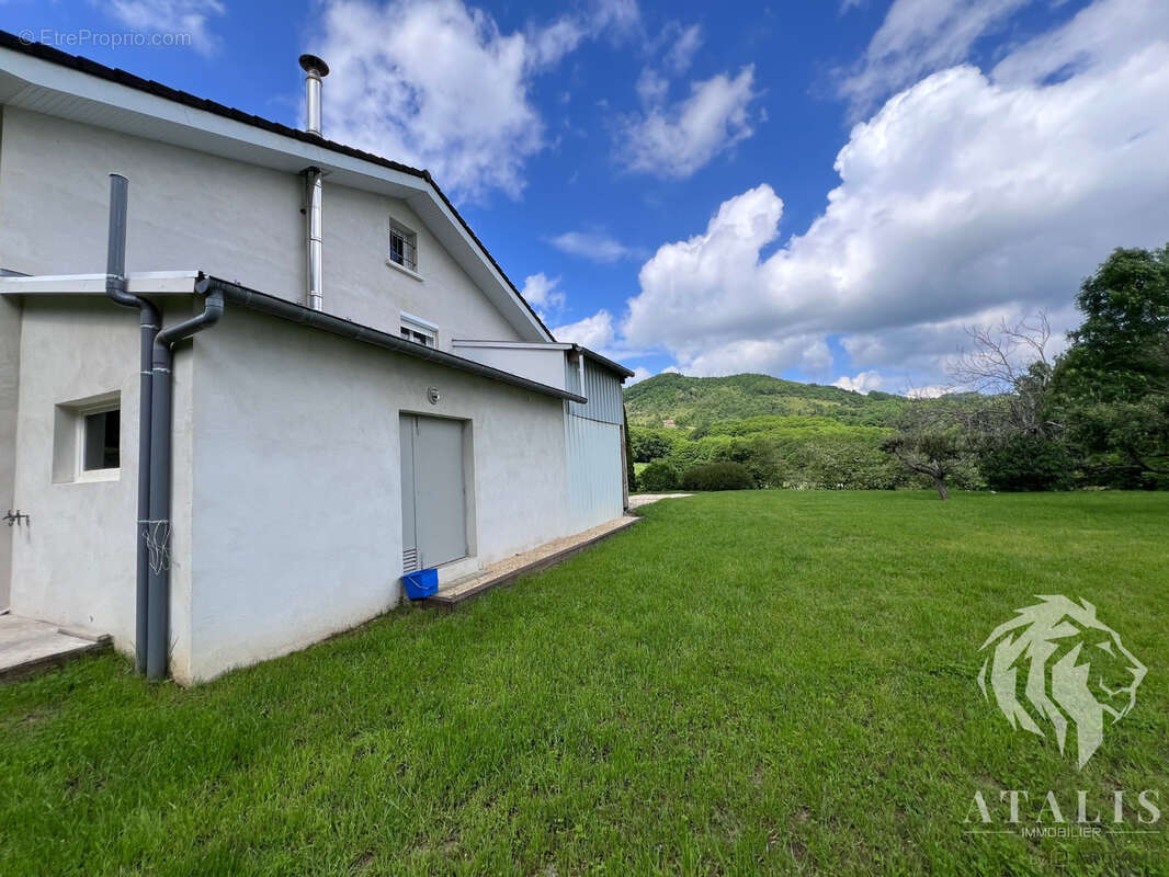Maison à SAINT-VERAND
