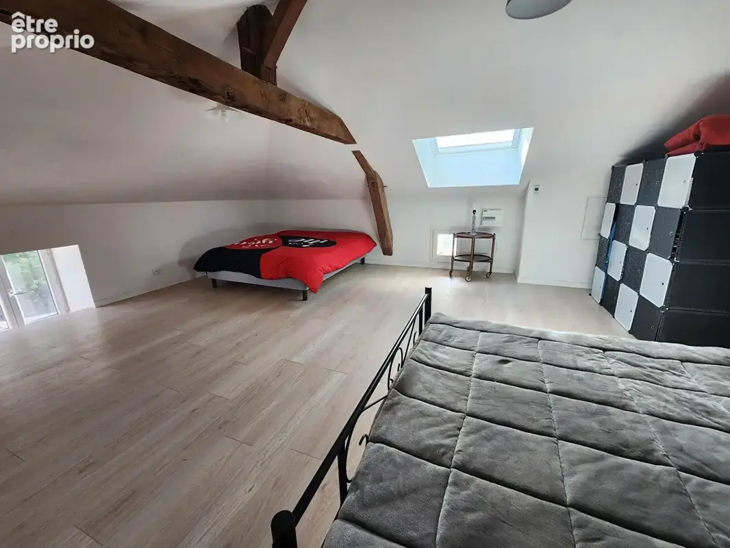 Adriers - Corps de ferme rénové de 3 chambres avec jardin. Classement énergétique A ! Une maison exceptionnelle. - photo 10