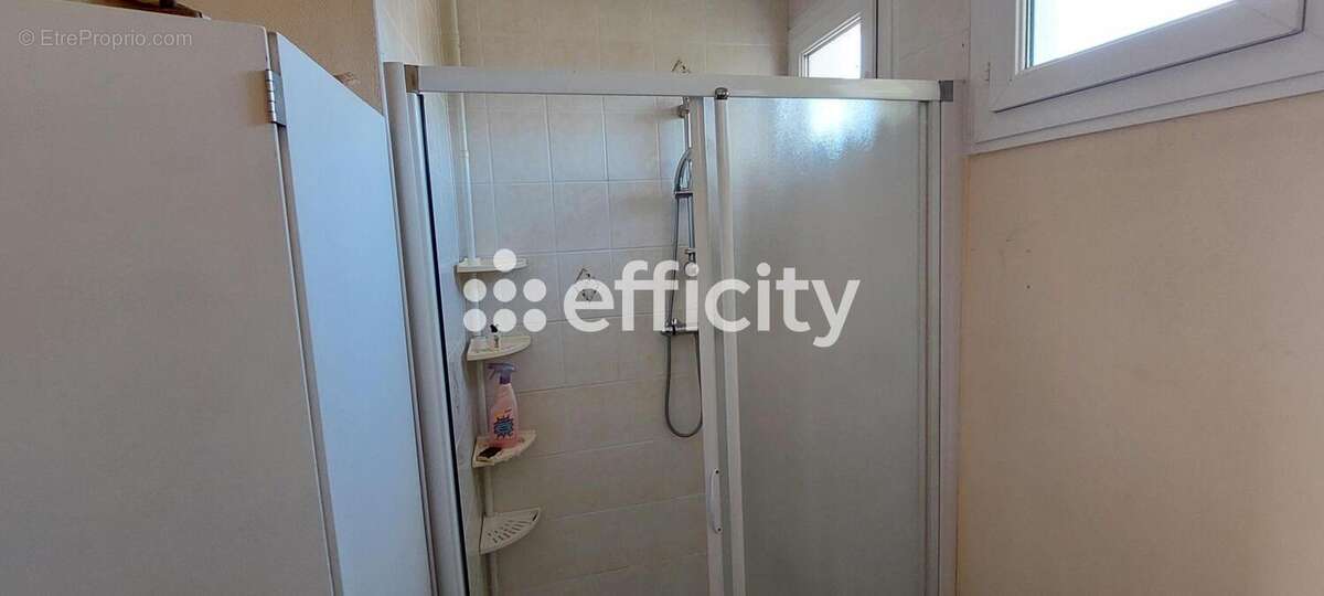 Maison 80 m² à Cour-Et-Buis  - photo 11