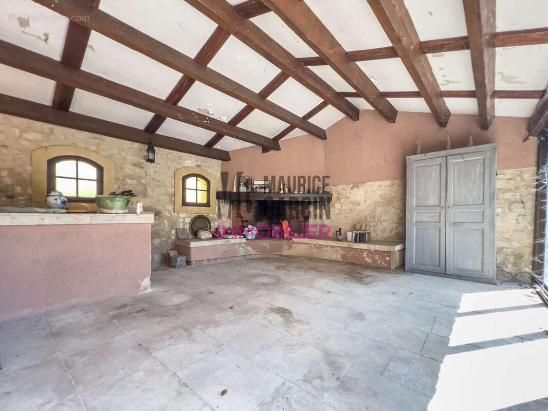 Maison à MONTEUX