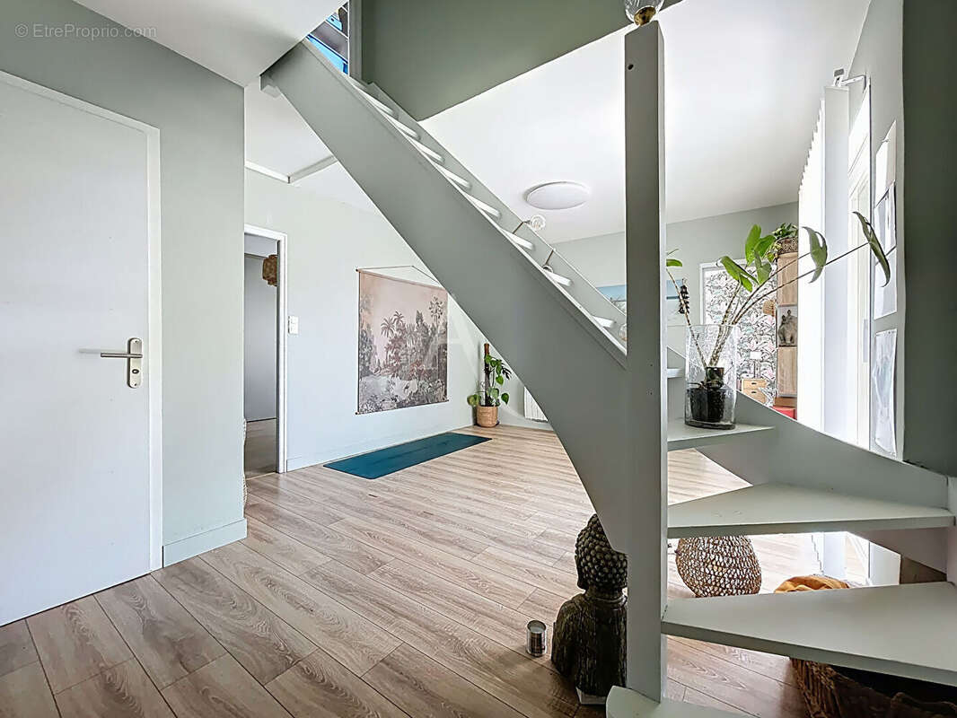 Maison à BRUGUIERES