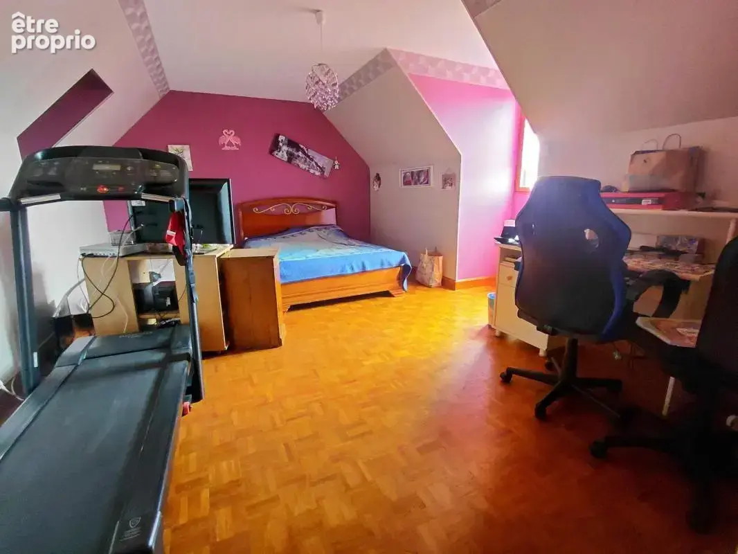 Au calme, 2 maisons, 5 à 6 chambres, jardin clos - photo 10