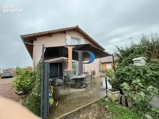 Charlieu 2 mn- maison en parfait etat 5 chambres - photo 3