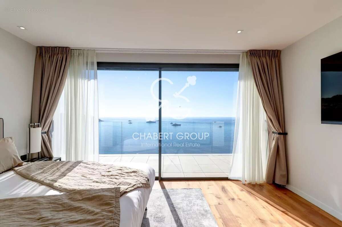 Appartement à ROQUEBRUNE-CAP-MARTIN