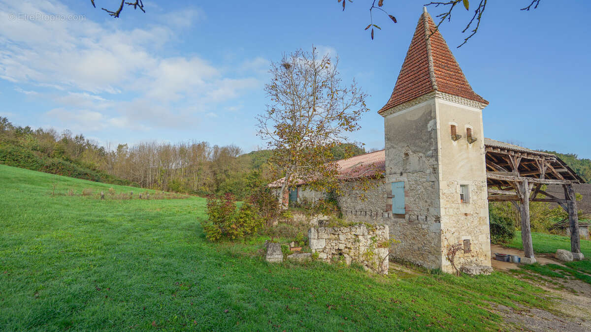 Maison à BRASSAC