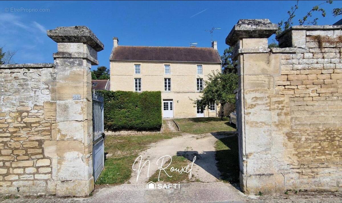 Photo 1 - Maison à ANGUERNY