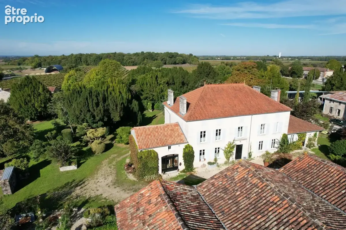 Très belle propriété charentaise à proximité de Cognac et Angoulême - photo 2