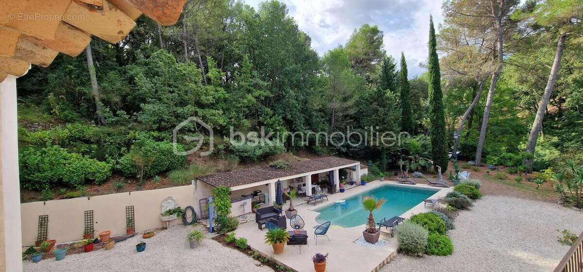 Mougins villa  au coeur d'une forêt, proche des commodités - photo 2
