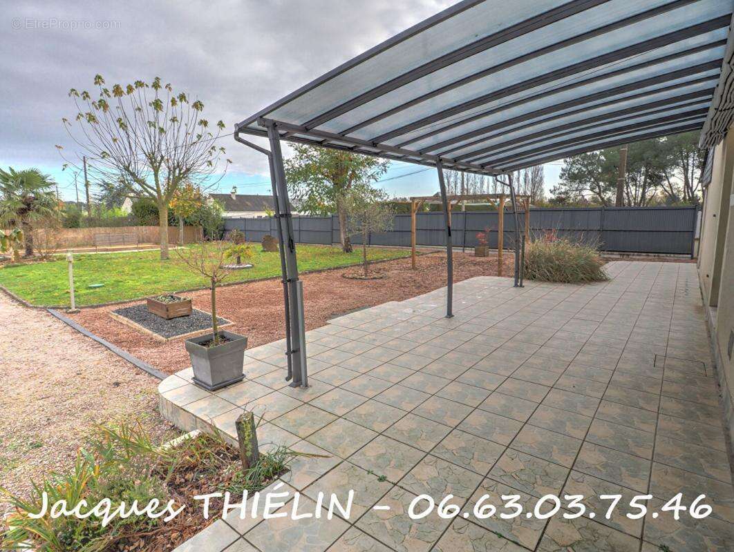 Maison à LONGUE-JUMELLES