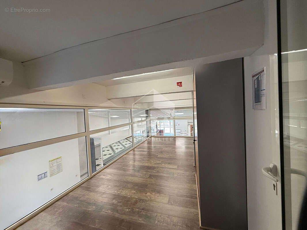 Local commercial 176m² à perpignan - photo 10