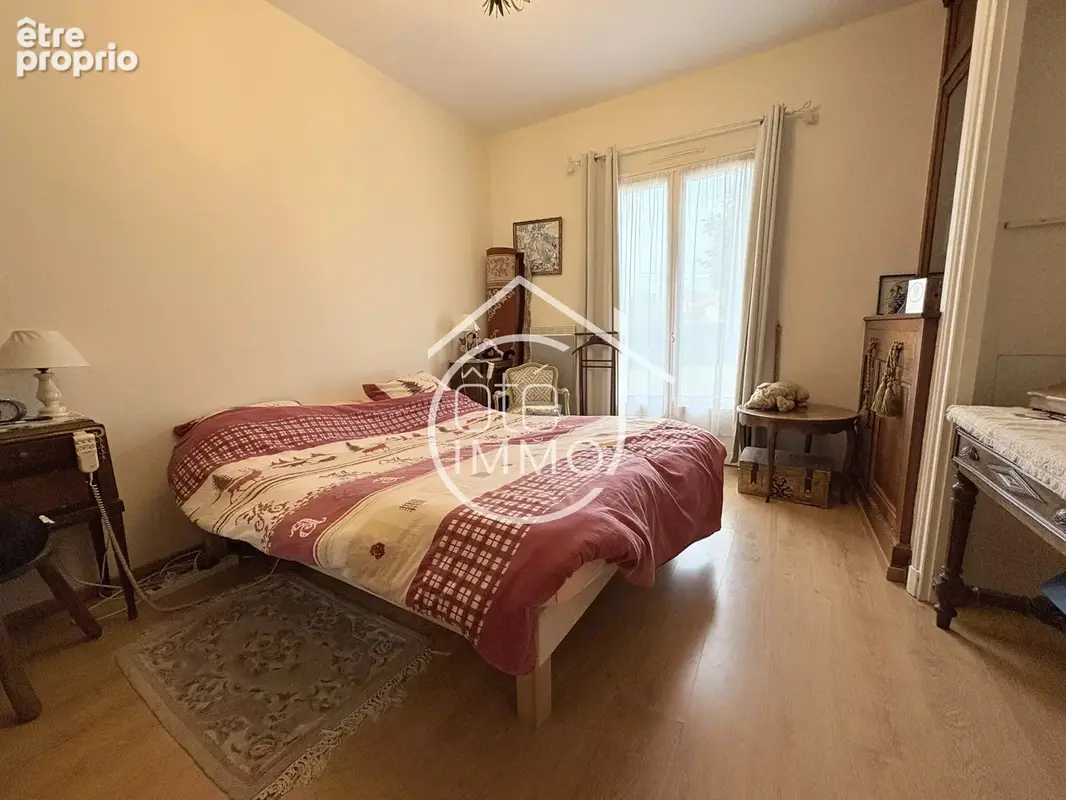 PRIGONRIEUX : Maison traditionnelle avec annexe, 7 pièces de 169m² - photo 5