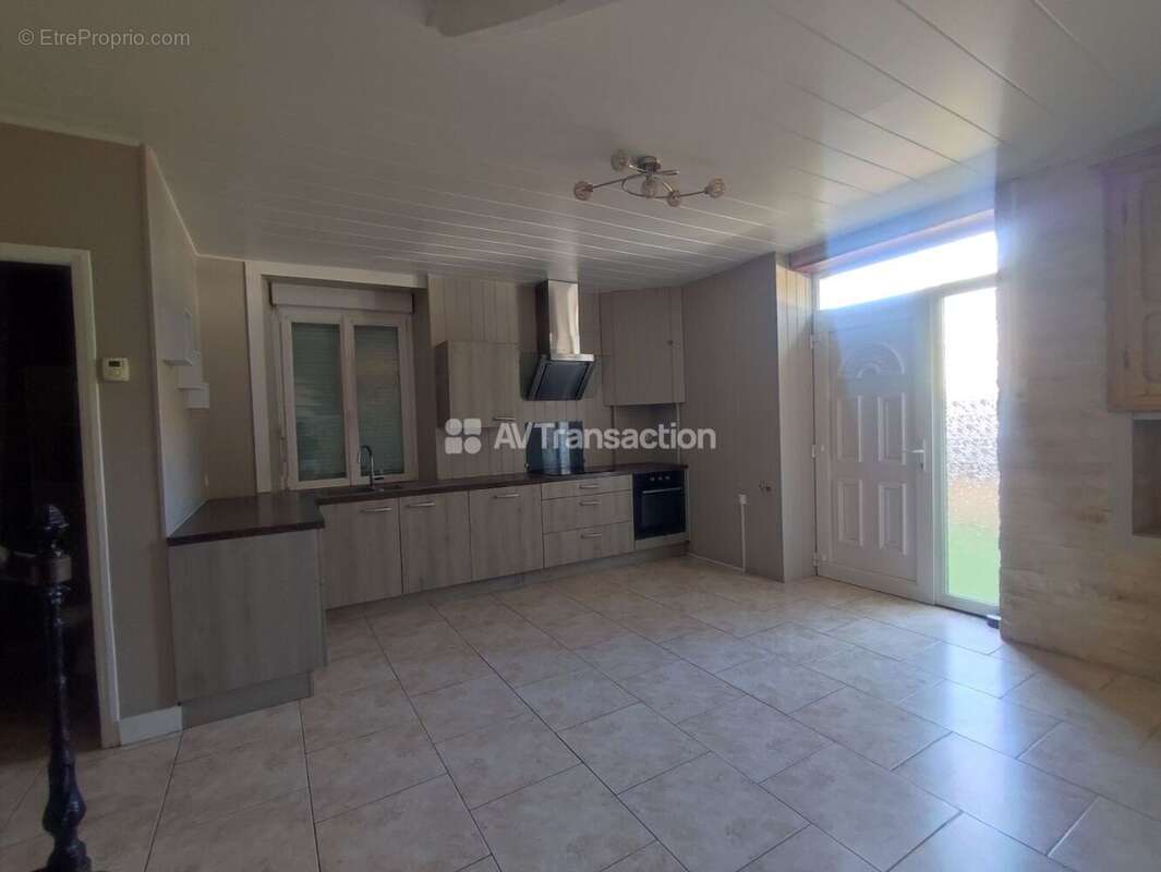 Maison 150 m² à vendre à Saint-Sornin (16220) - photo 3