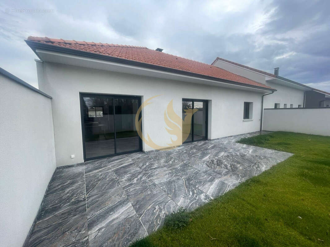 Maison à MAZEROLLES