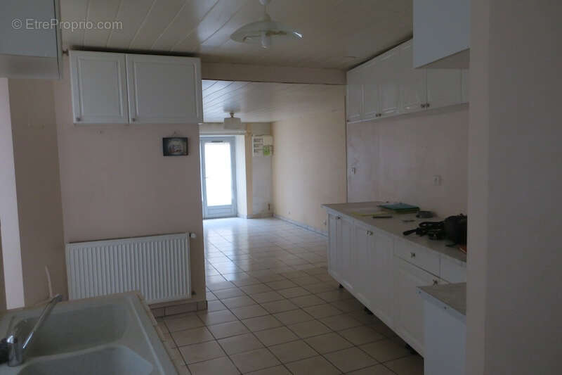 Maison à AUZAT-LA-COMBELLE