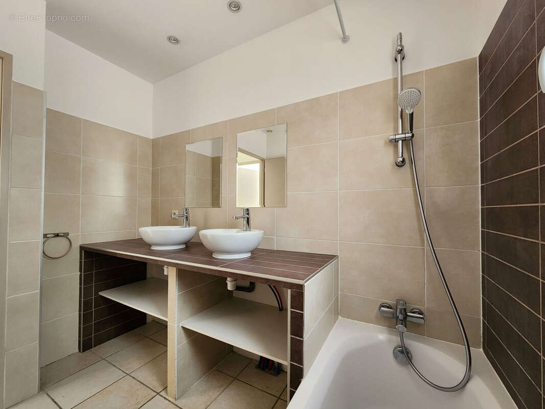 Maison à MERINDOL-LES-OLIVIERS