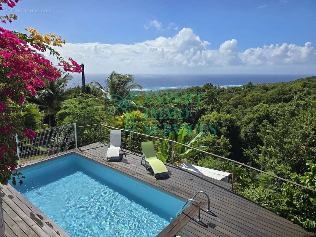 Maison à CAPESTERRE-DE-MARIE-GALANTE