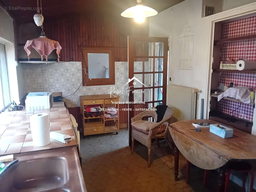 Cuisine A et E indépendante - Maison à LESIGNY