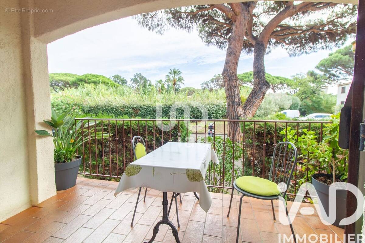 Photo 1 - Appartement à ROQUEBRUNE-SUR-ARGENS