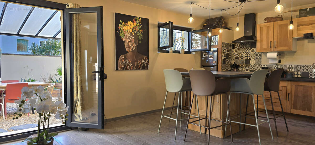 Maison à L'ISLE-SUR-LA-SORGUE