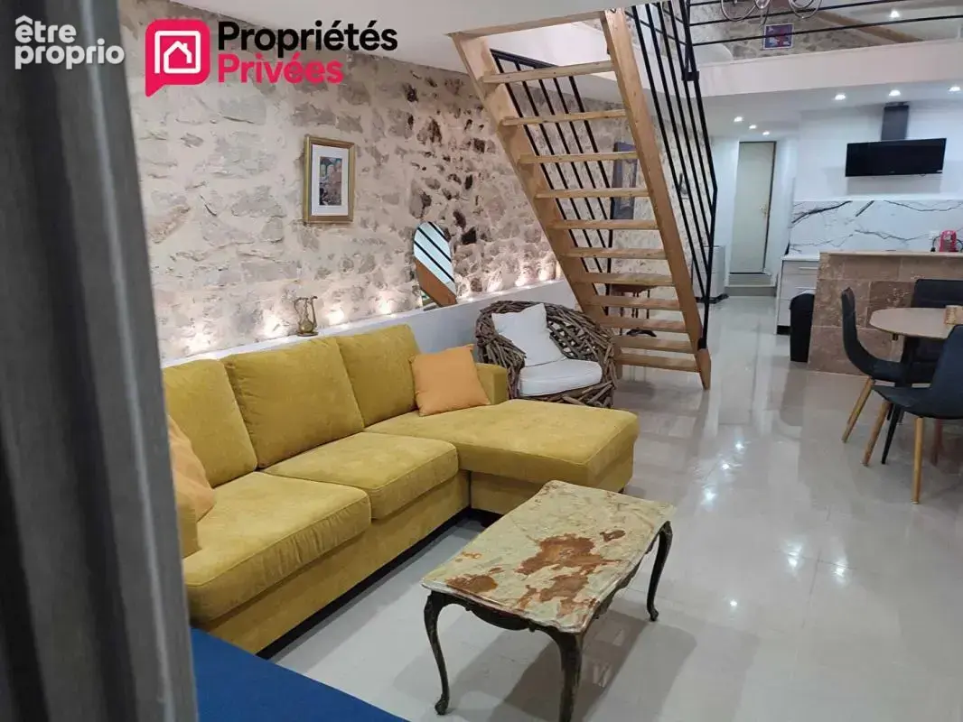 Appartement entièrement rénové avec mezzanine, balcon et stationnement gratuit à Nîmes Pompidou / Jardins de la Fontaine - photo 6
