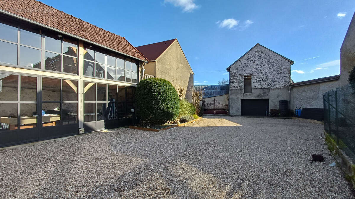 Maison à DROCOURT