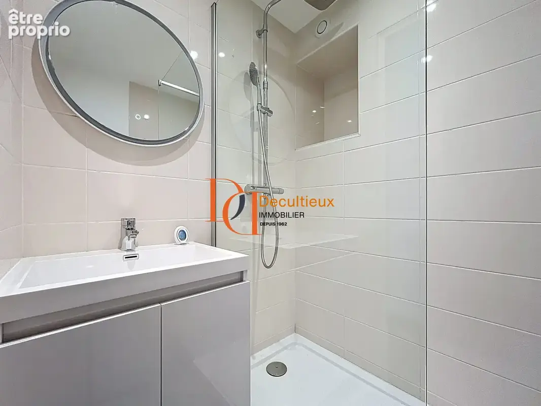 Appartement 5 pièces 72 m² à vendre à Villeurbanne (69100) - photo 8