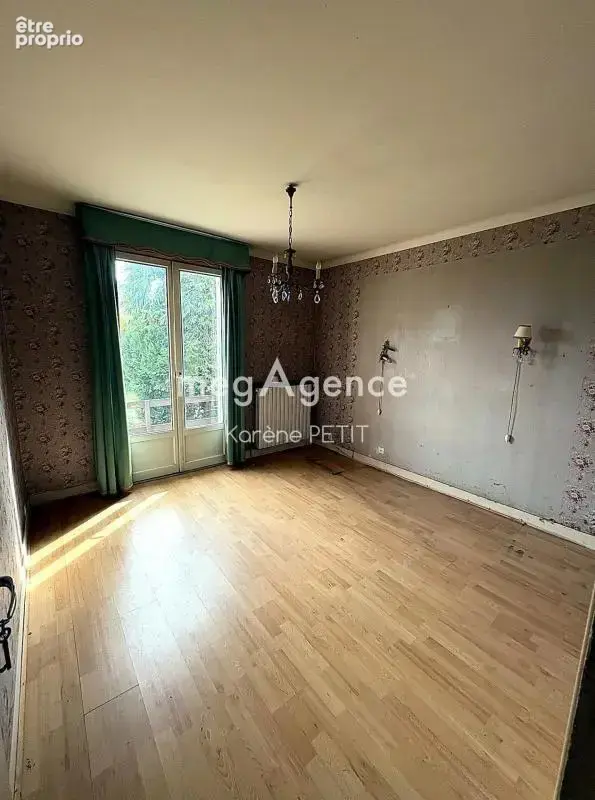 Maison familiale - beaux volumes et fort potentiel - photo 12