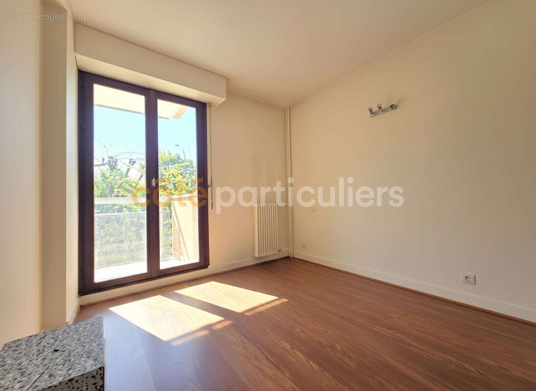 Appartement Saint Germain En Laye 2 pièce(s) 43.07 m2 - Balcon et Parking - photo 7