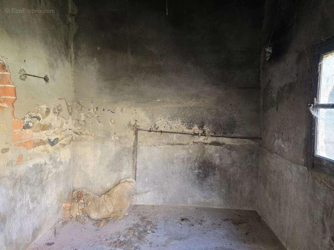 Maison à SAINT-GERMAIN-LEMBRON