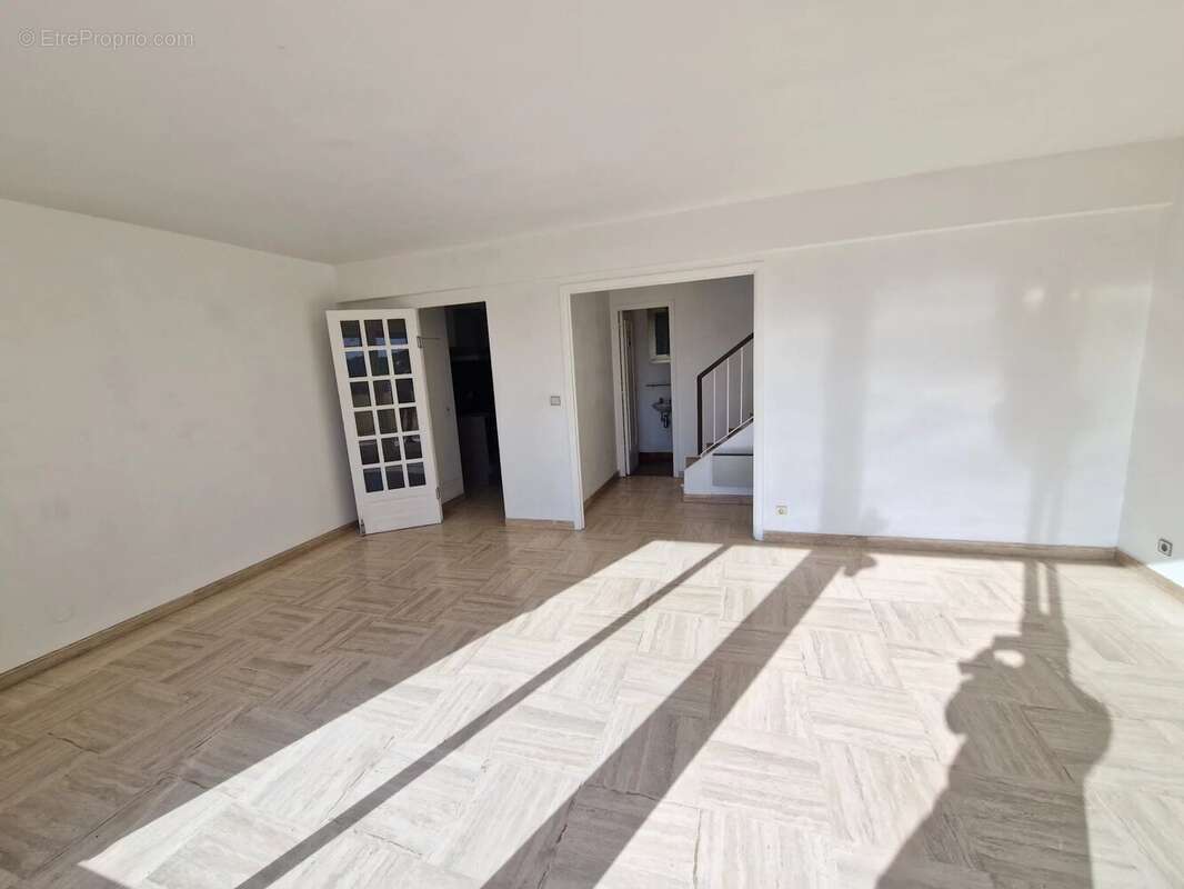 Appartement à VENCE