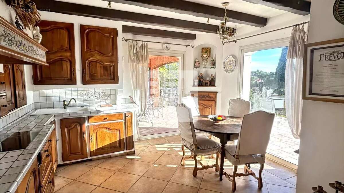 Maison à JONQUERETTES