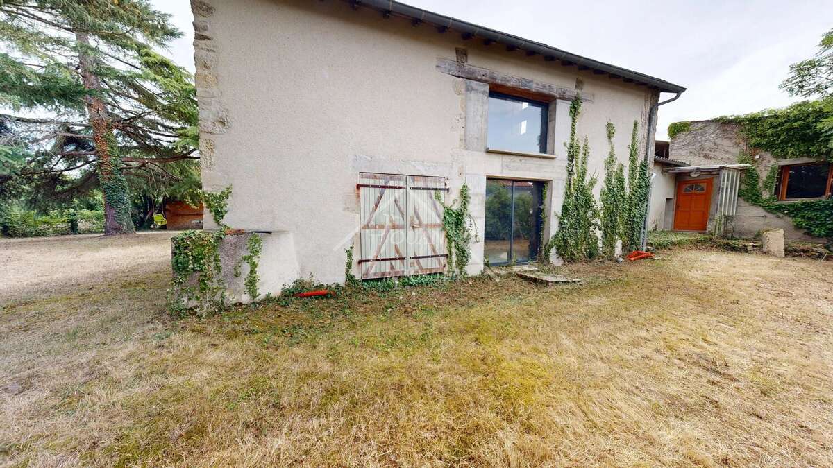 Maison à JENZAT