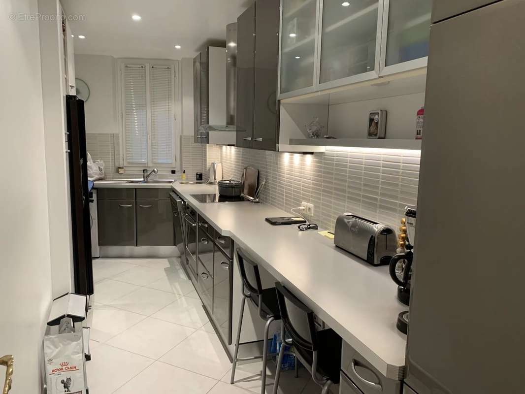 Appartement à NEUILLY-SUR-SEINE