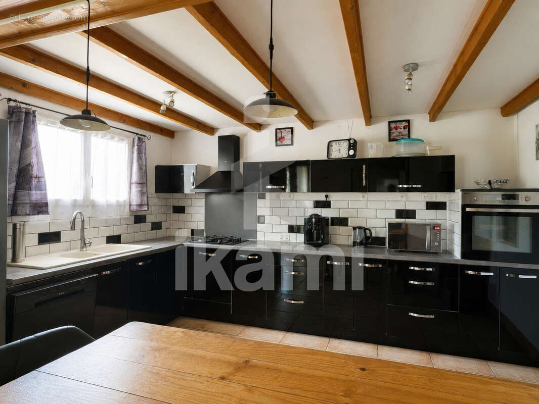 Maison 94 m2   5 chambres possibles   2 garages - Panneaux solaires - photo 3