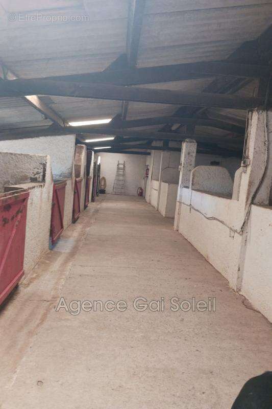 Maison à NISSAN-LEZ-ENSERUNE