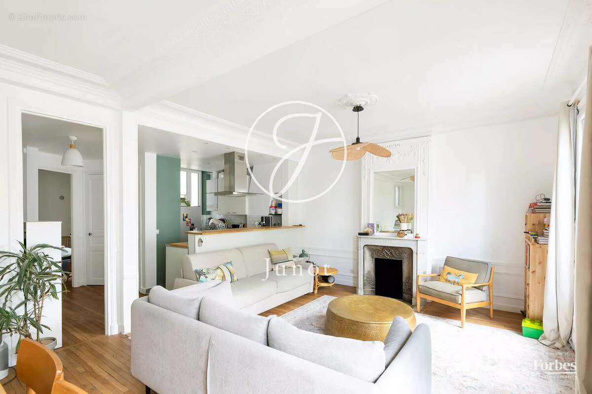 Appartement à PARIS-18E