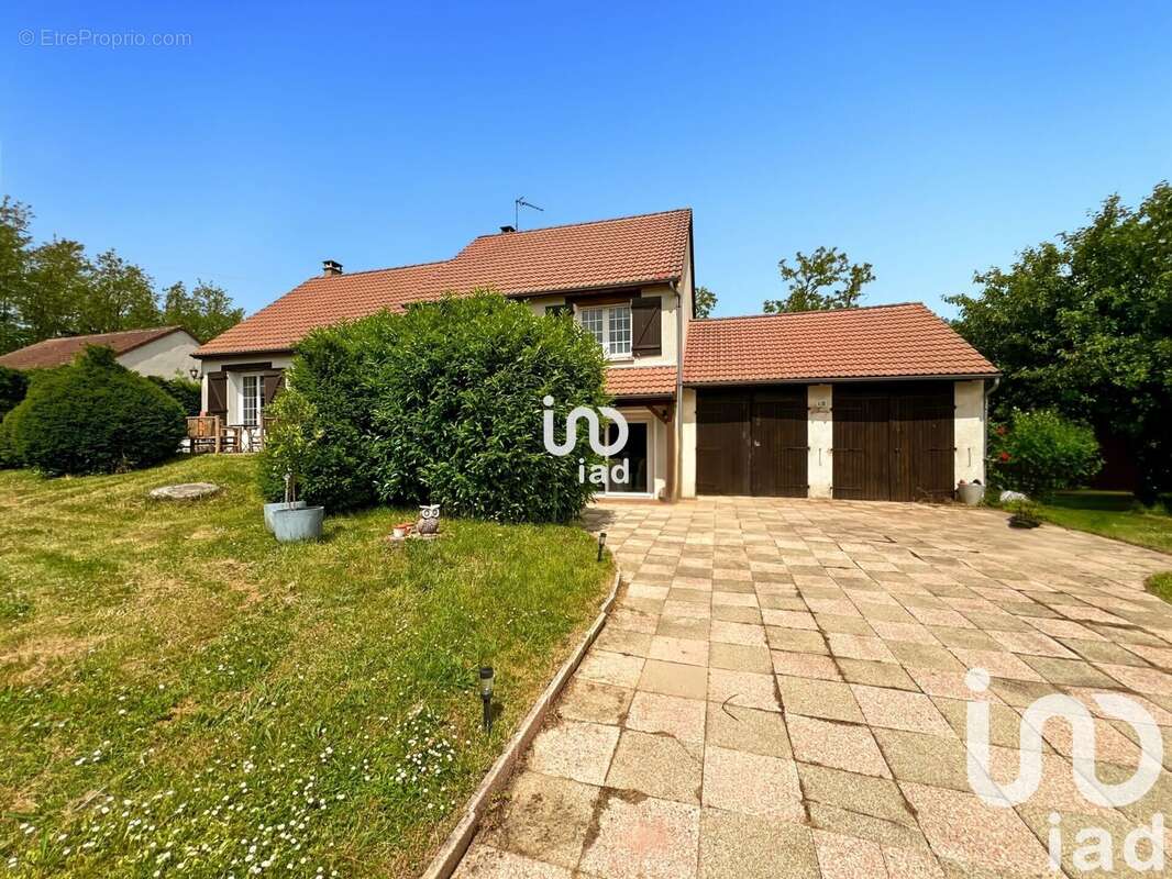 Photo 2 - Maison à PARON